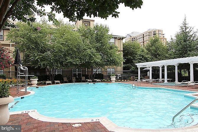 WHITE FLINT STATION - Residential Lease