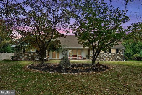 Photo of 1653 Bridle Path Drive, LANSDALE, PA 19446 (MLS # PAMC2155934)