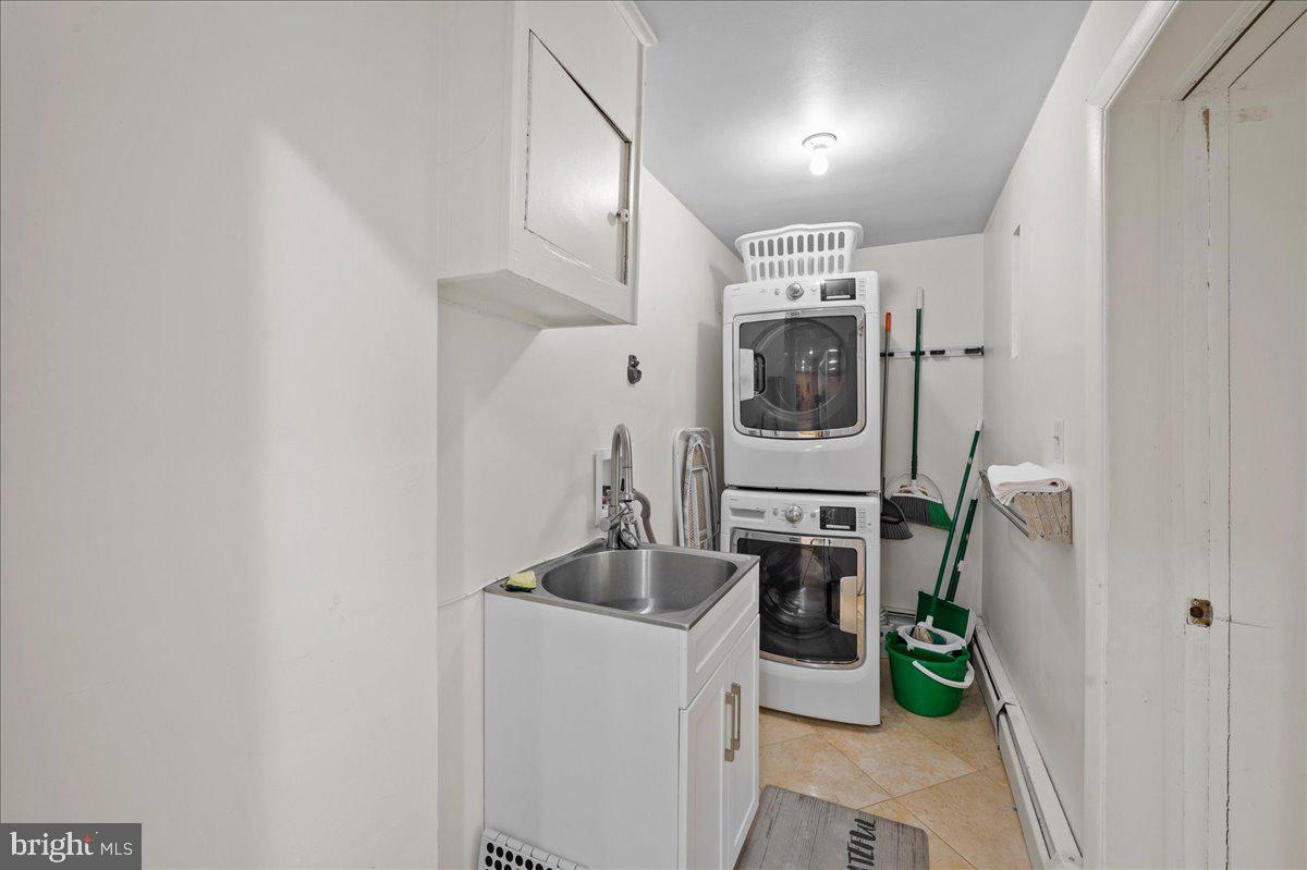 BRIDLE PATH MANOR - Residential