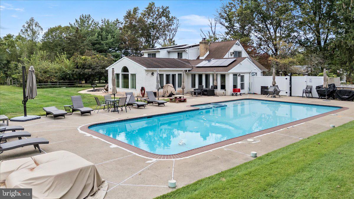 BRIDLE PATH MANOR - Residential