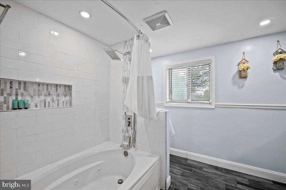 BRIDLE PATH MANOR - Residential