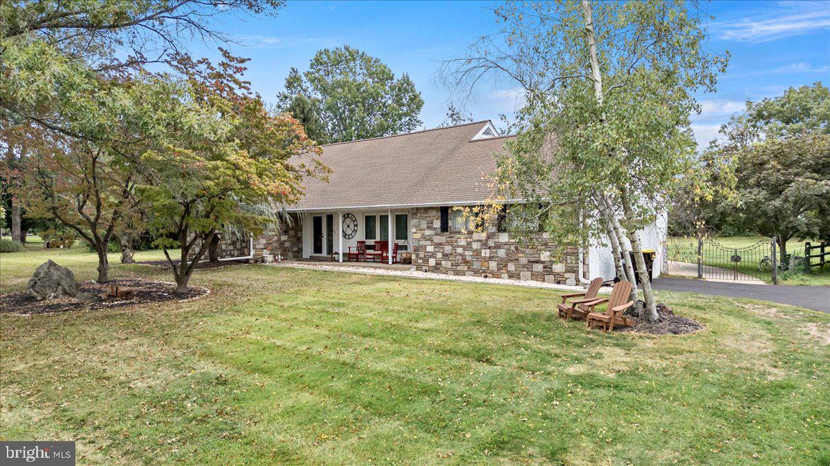 BRIDLE PATH MANOR - Residential