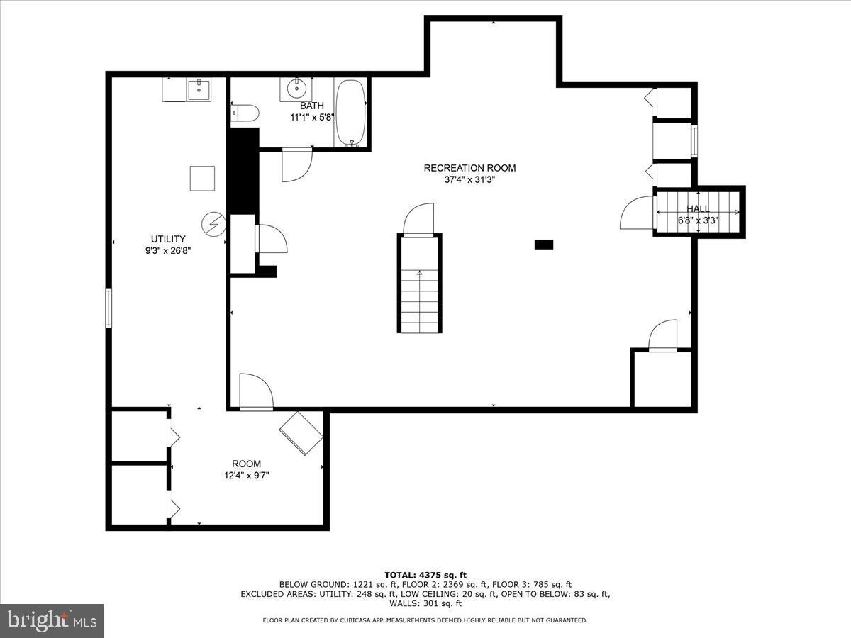 BRIDLE PATH MANOR - Residential