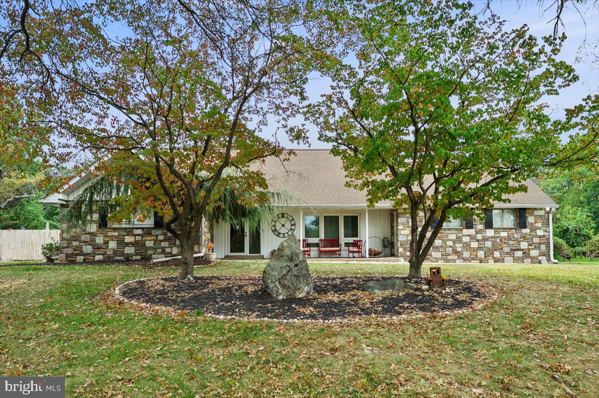 BRIDLE PATH MANOR - Residential