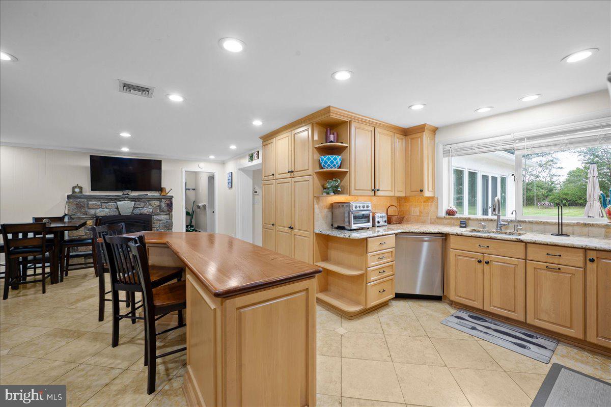 BRIDLE PATH MANOR - Residential