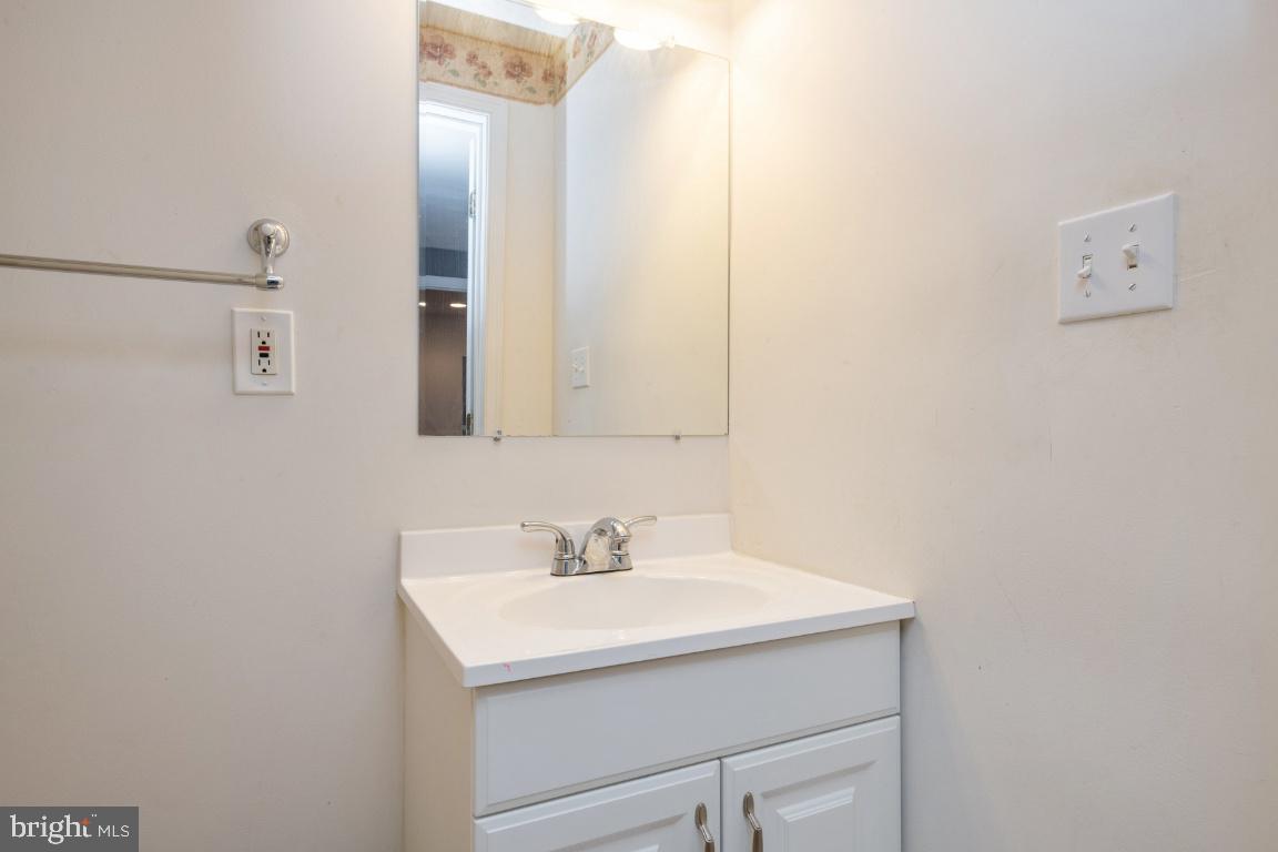 OAKRIDGE POINTE - Residential