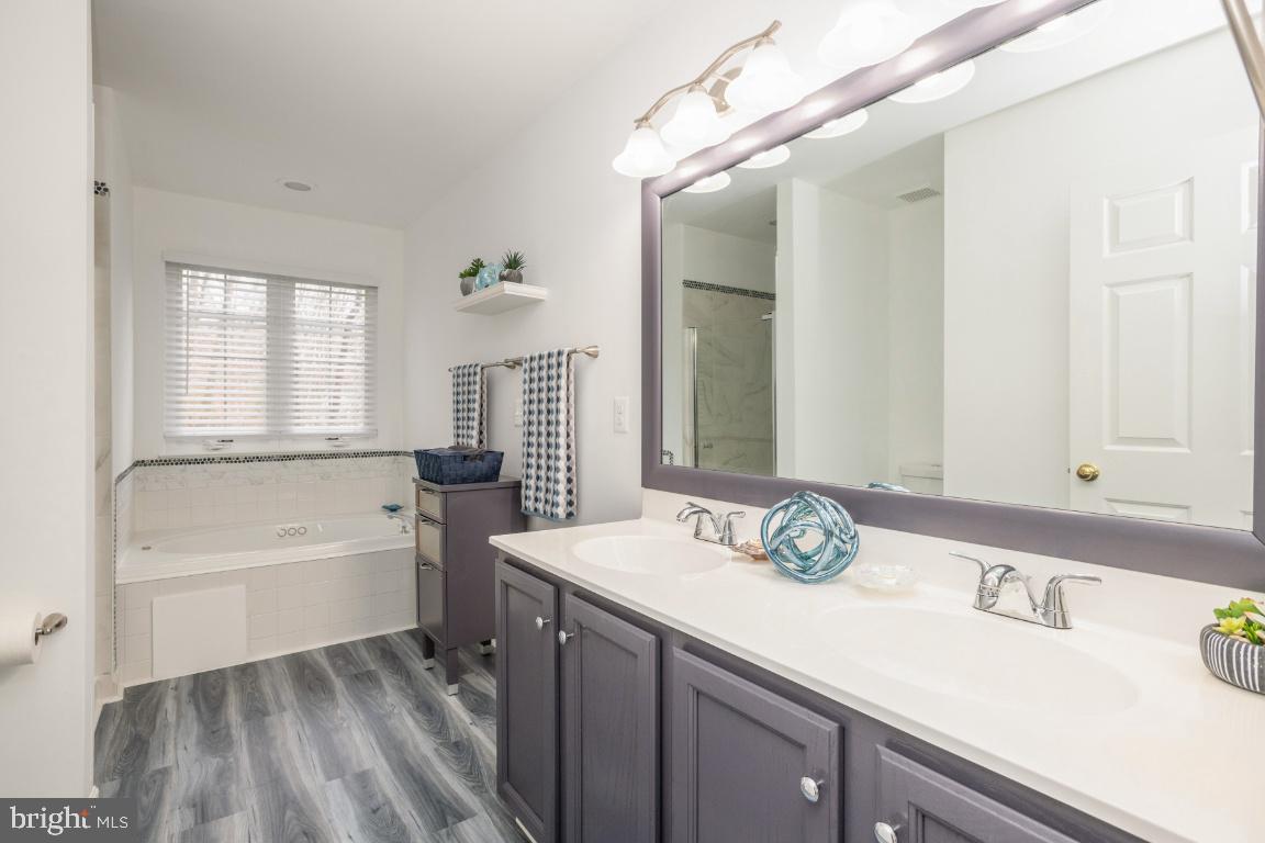 OAKRIDGE POINTE - Residential