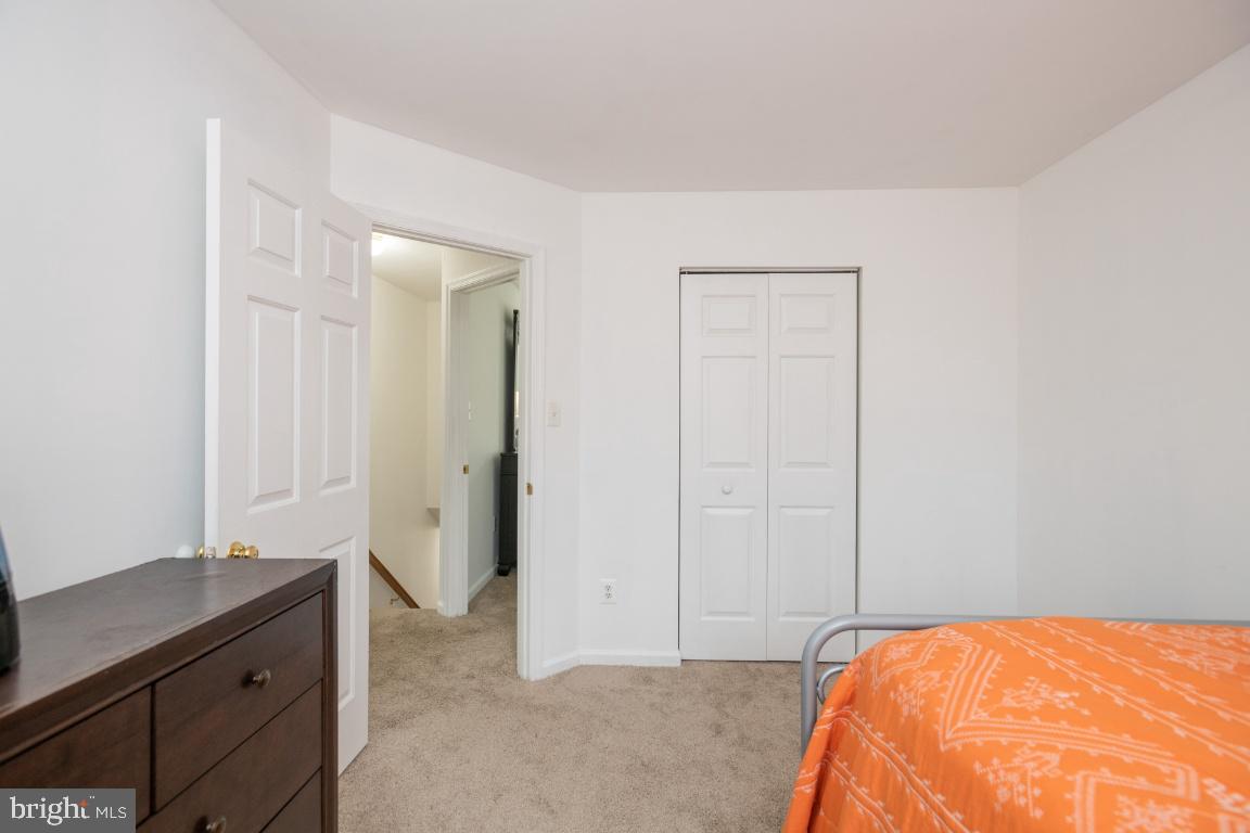 OAKRIDGE POINTE - Residential