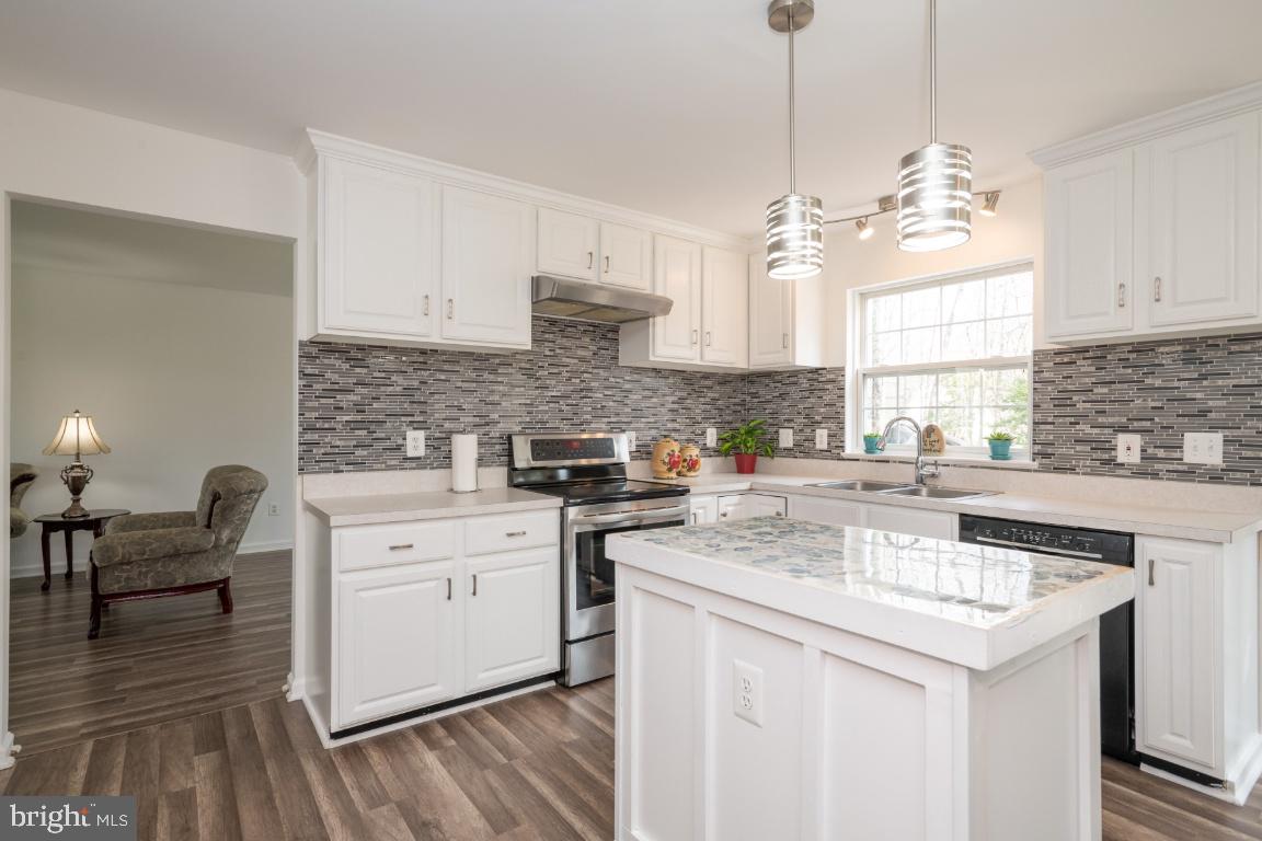 OAKRIDGE POINTE - Residential