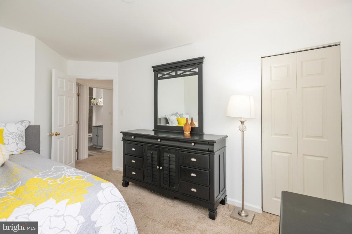 OAKRIDGE POINTE - Residential