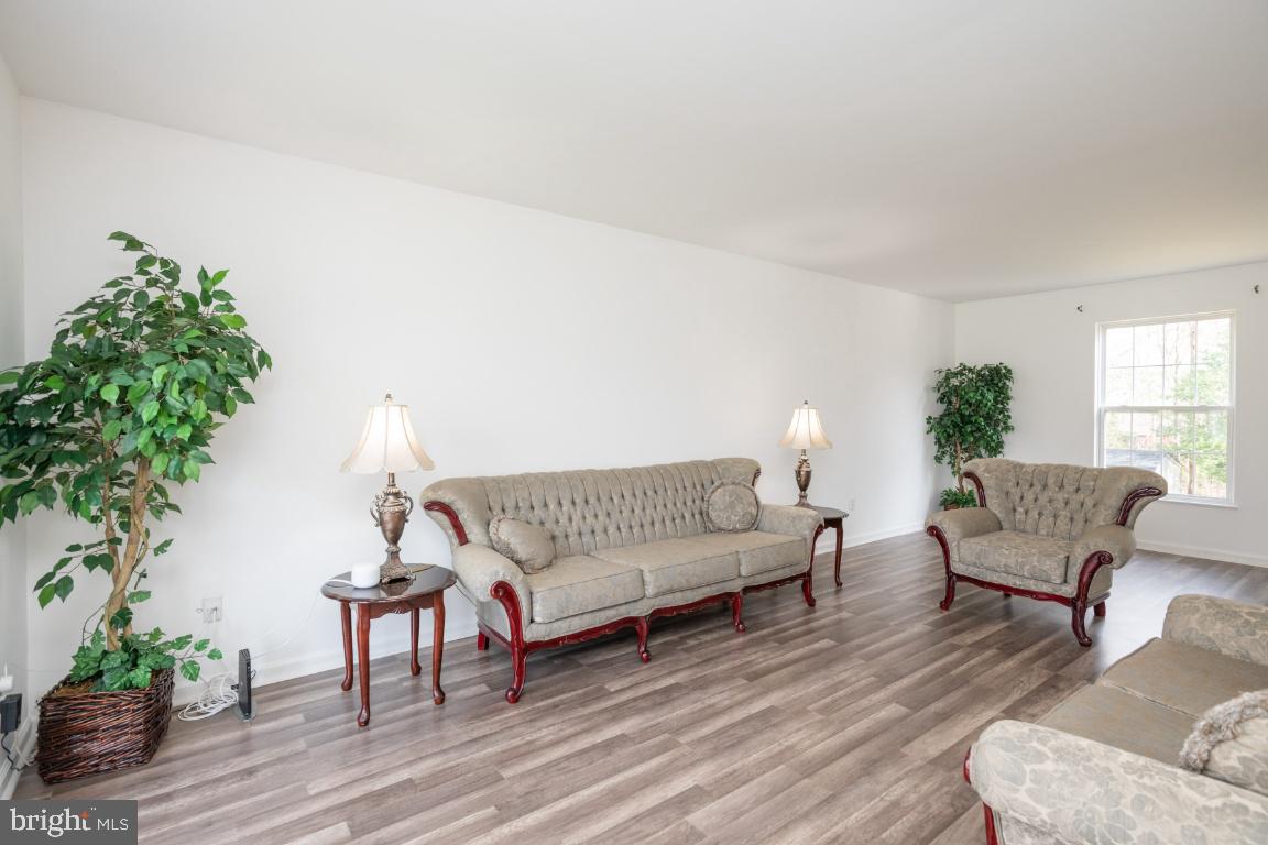 OAKRIDGE POINTE - Residential