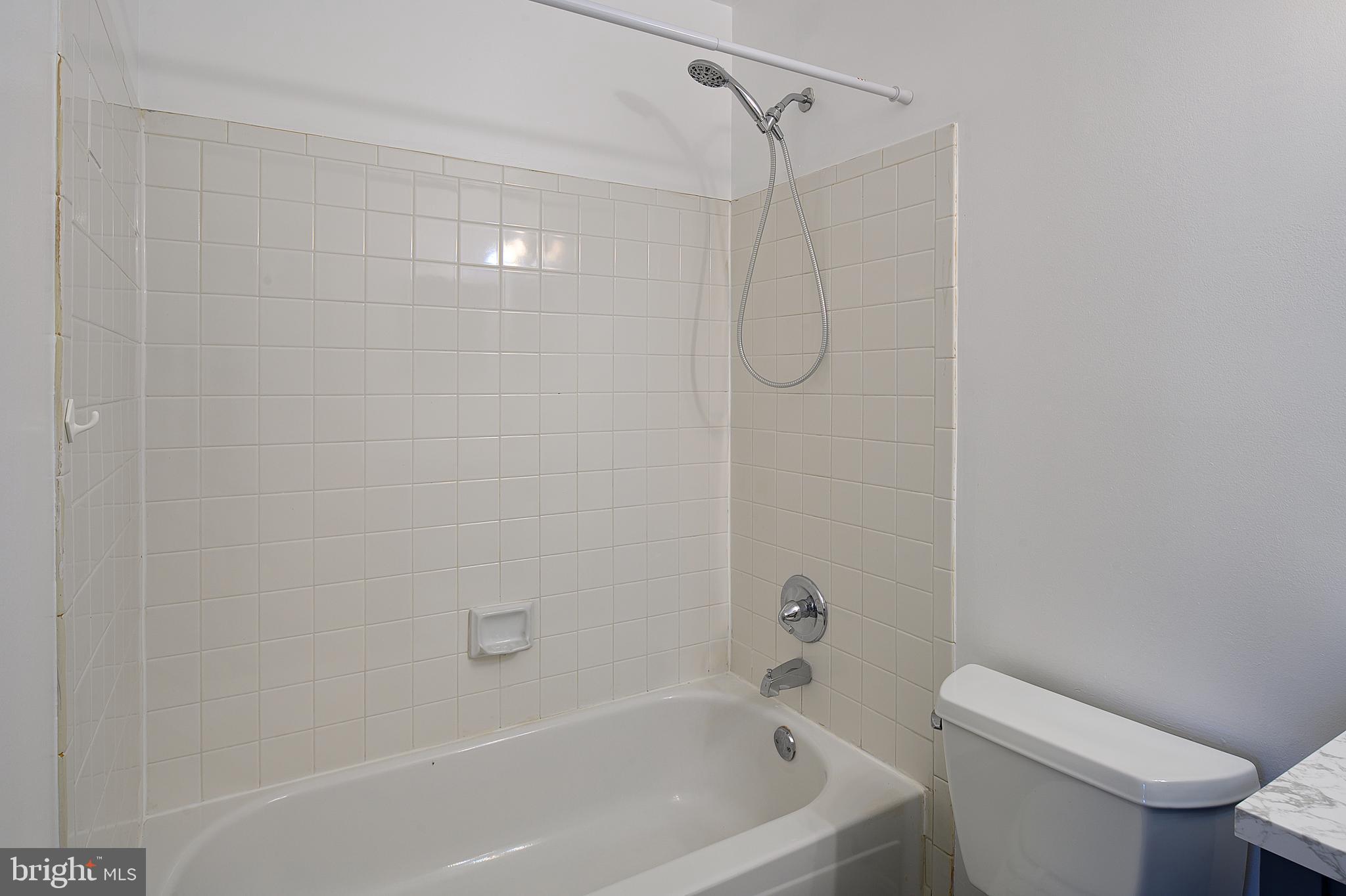 LAKE ARBOR - Residential Lease