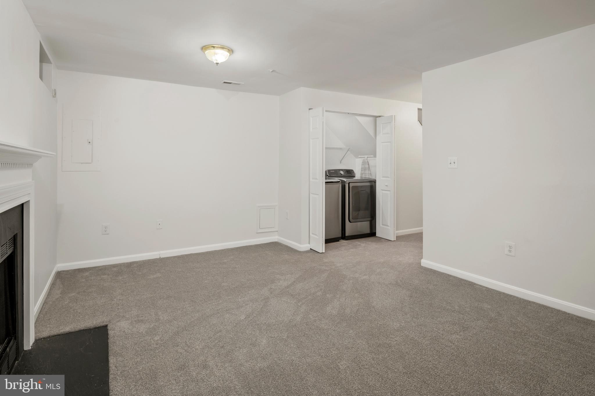 LAKE ARBOR - Residential Lease