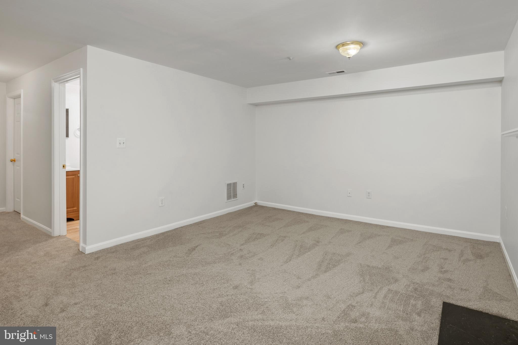 LAKE ARBOR - Residential Lease