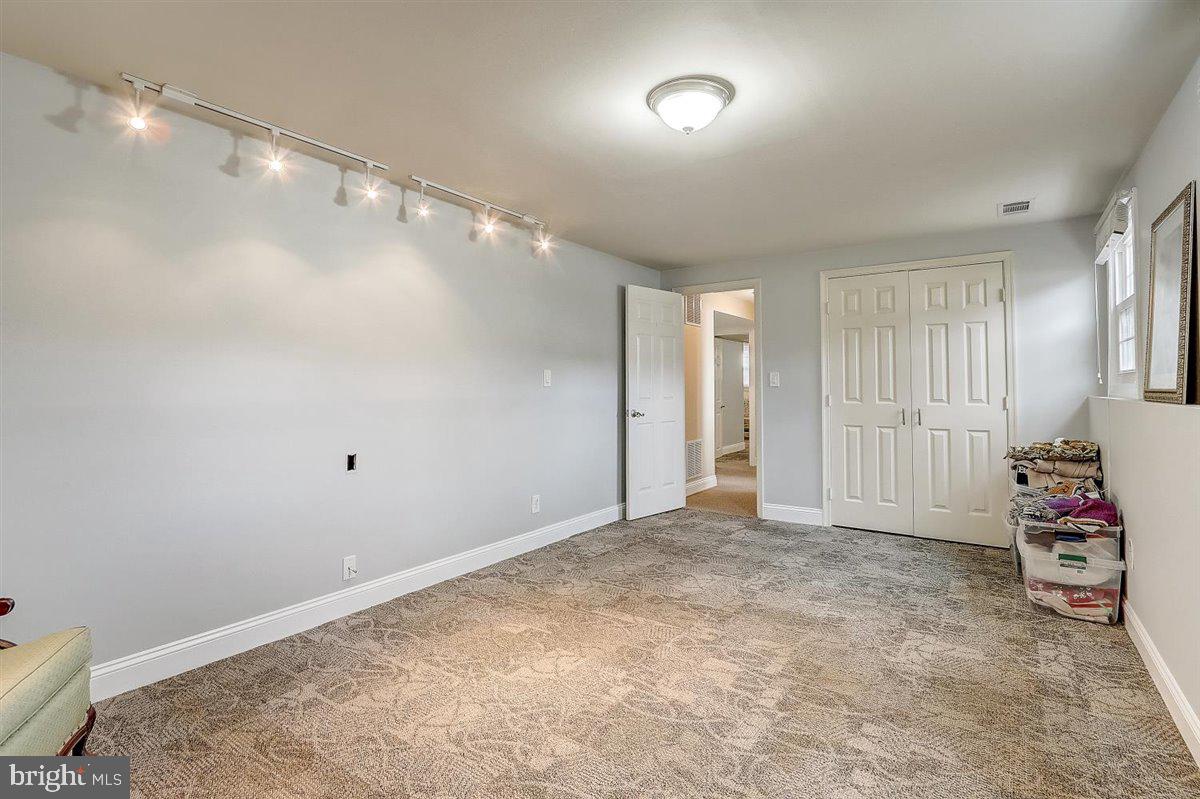 LUTHERVILLE - Residential