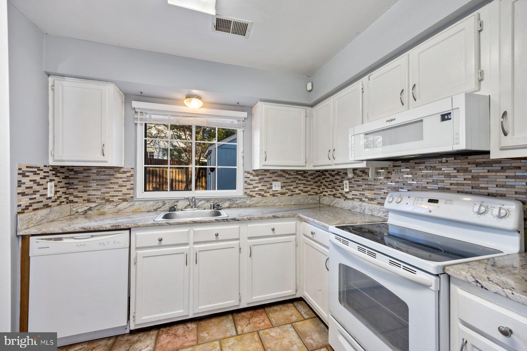 CLOVERLEAF TOWNHOUSES - Residential