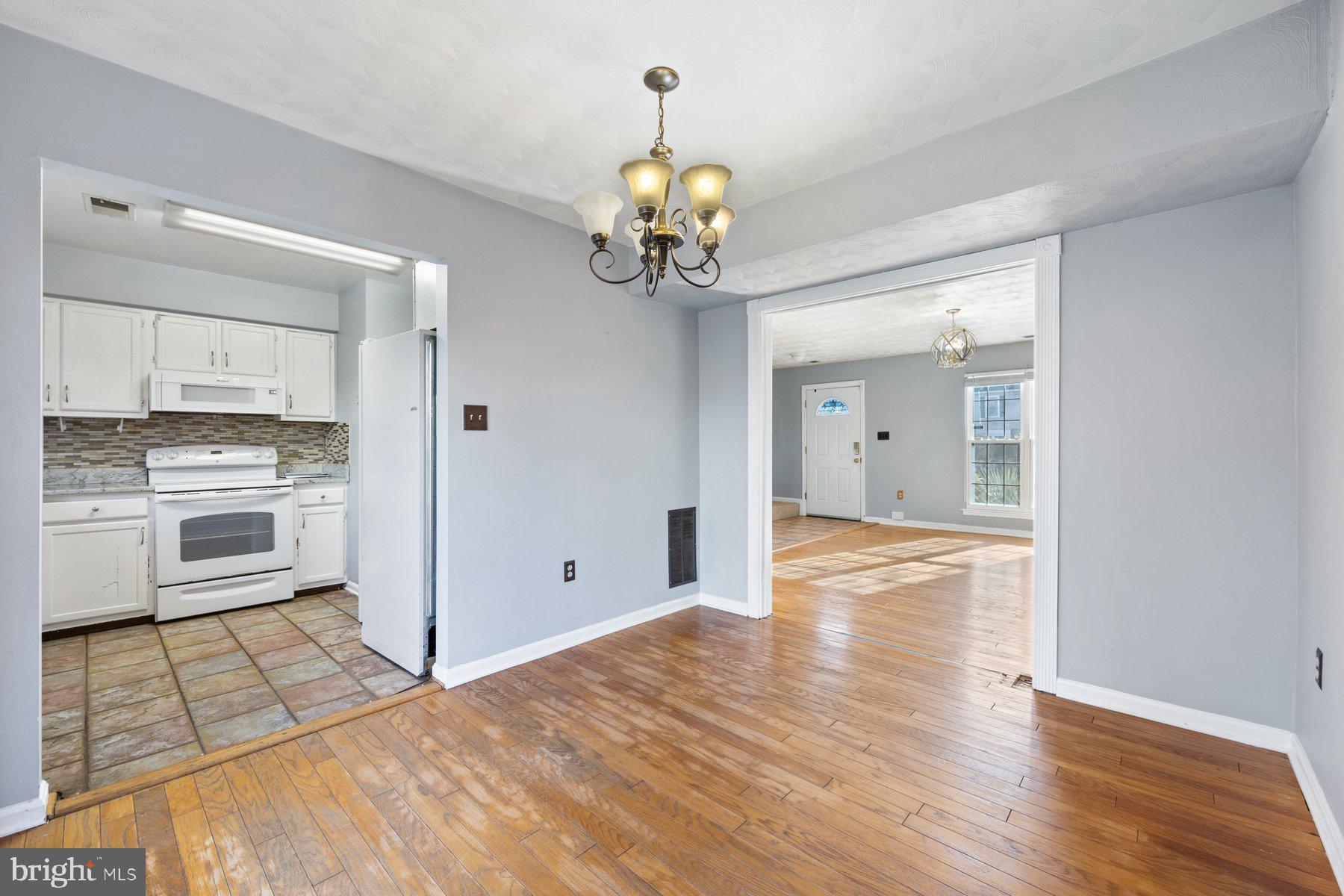 CLOVERLEAF TOWNHOUSES - Residential