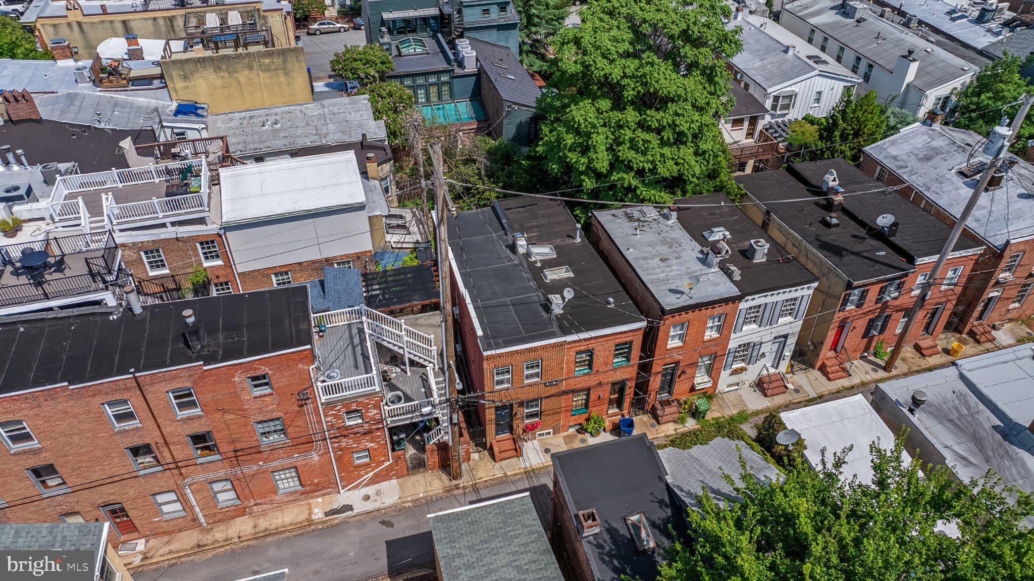 204 E CHURCHILL STREET