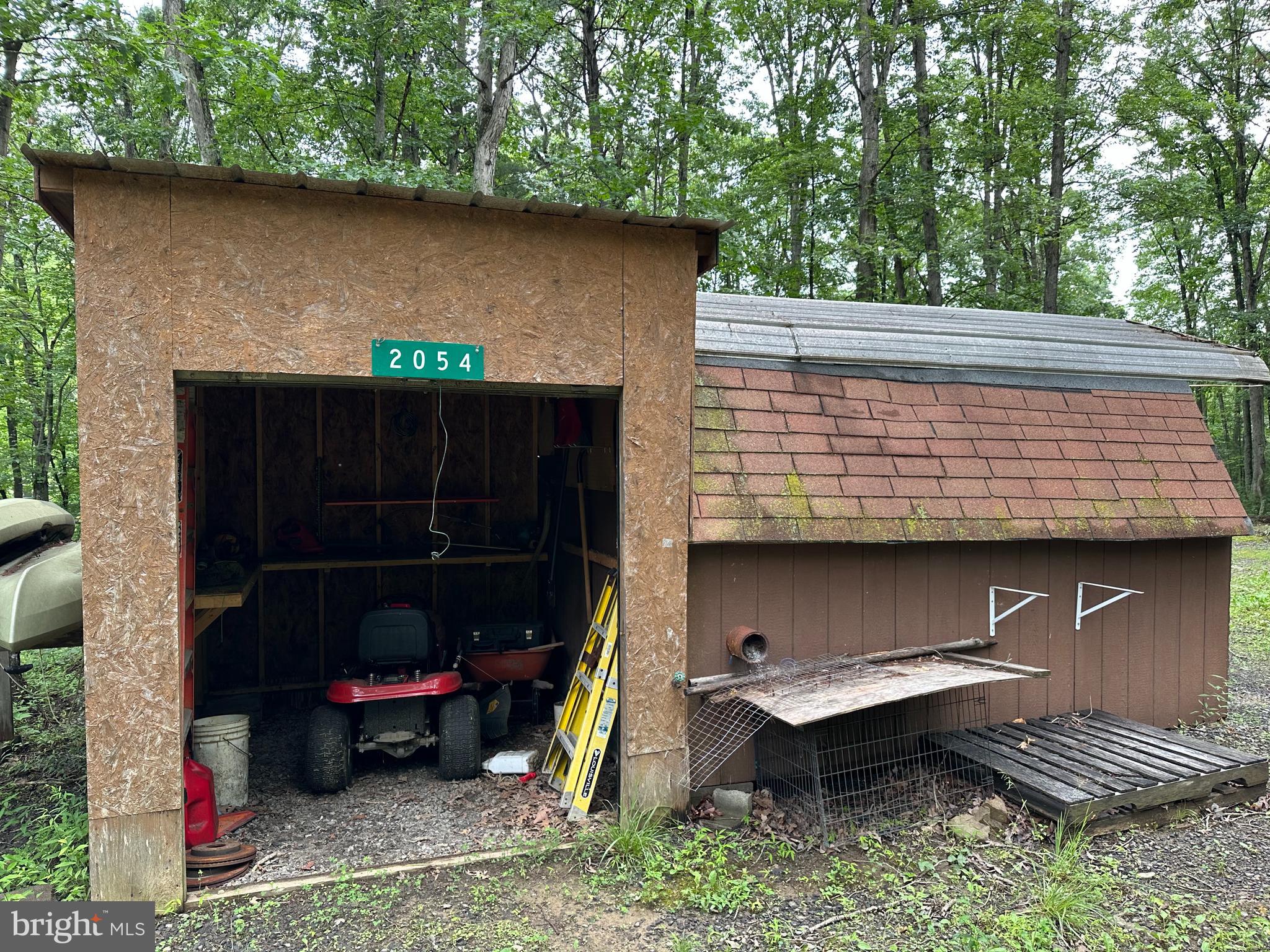 LOST RIVER GLEN - Residential