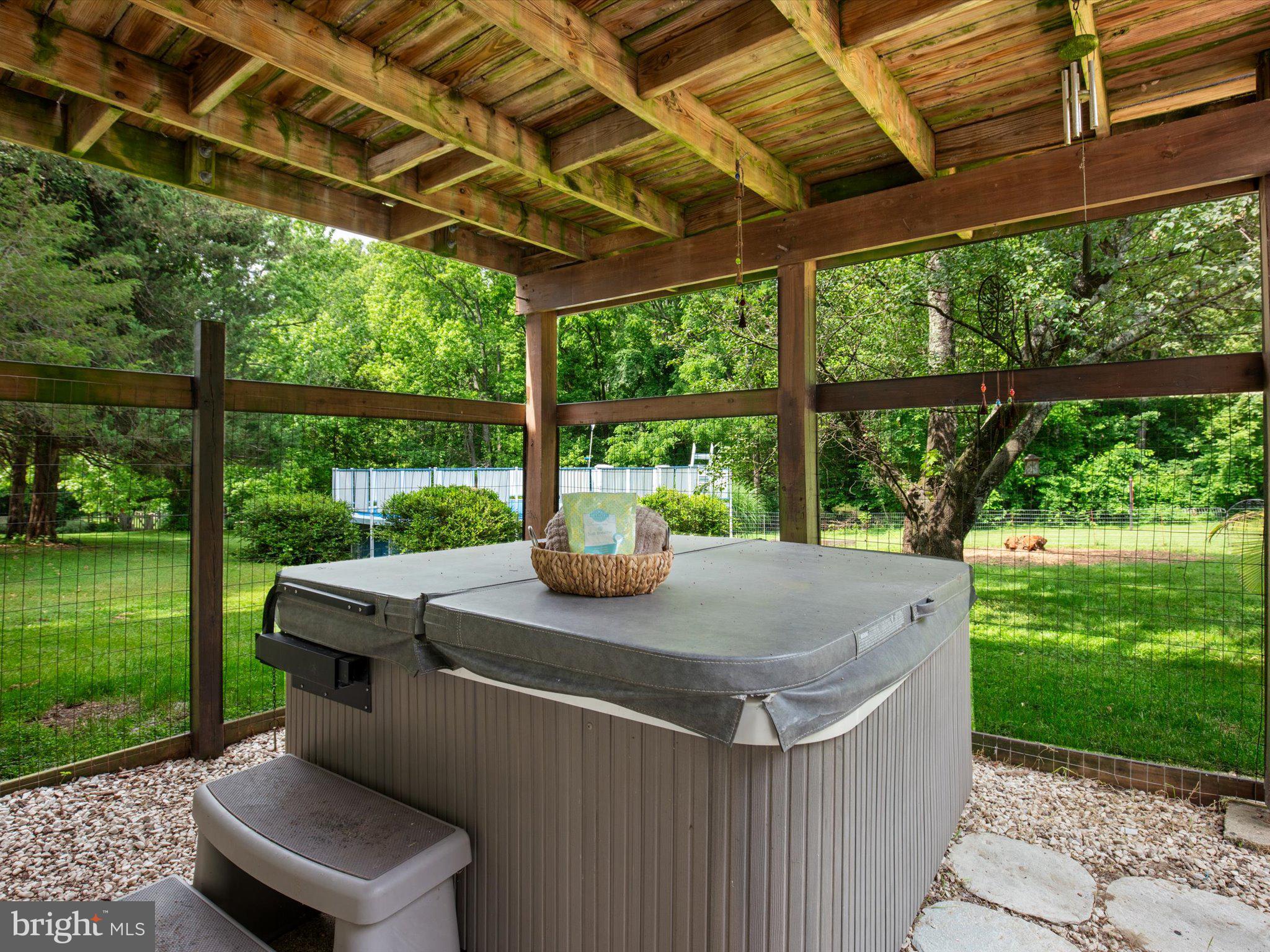 LOTHIAN WOODS - Residential