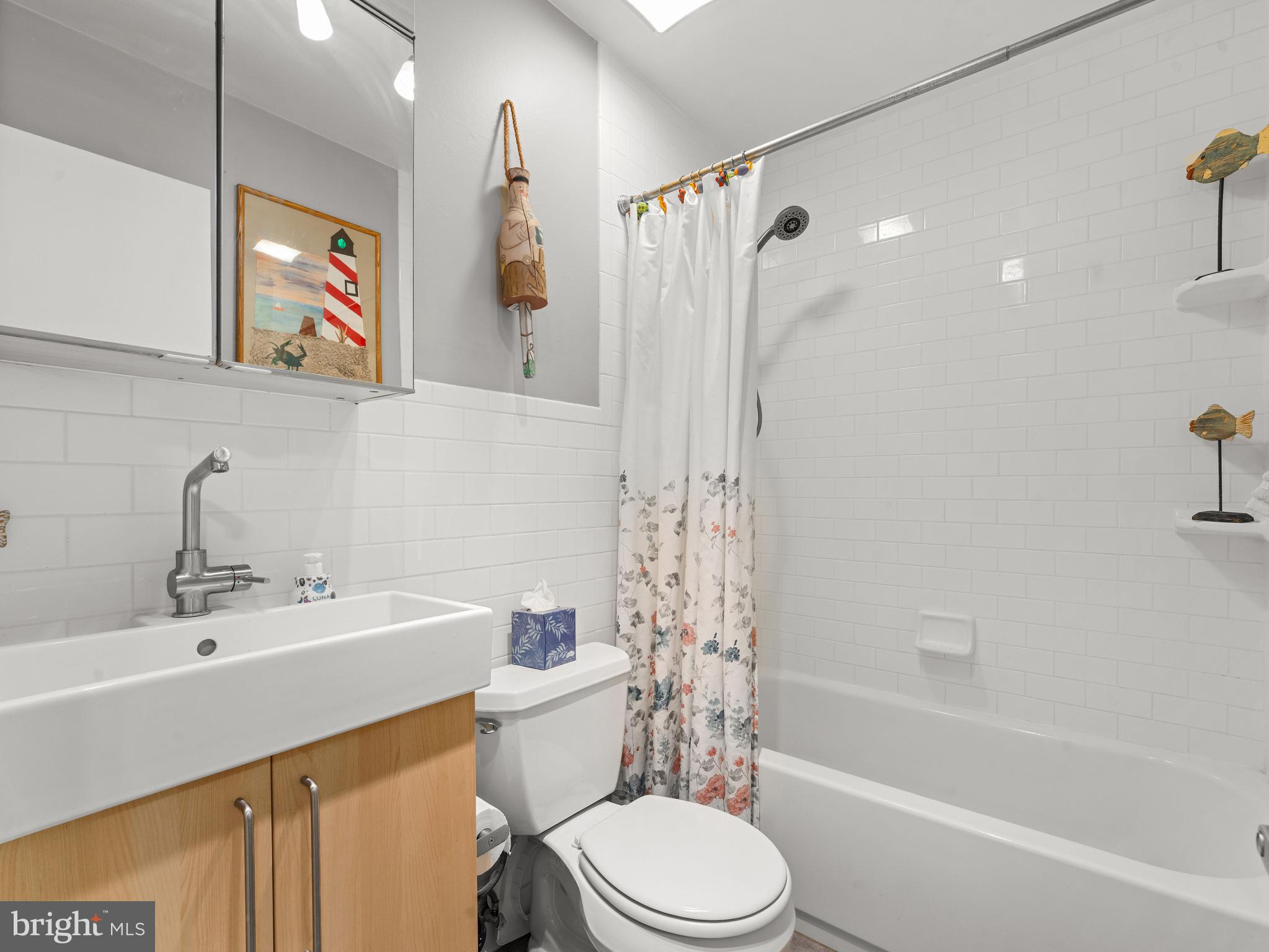 LOTHIAN WOODS - Residential