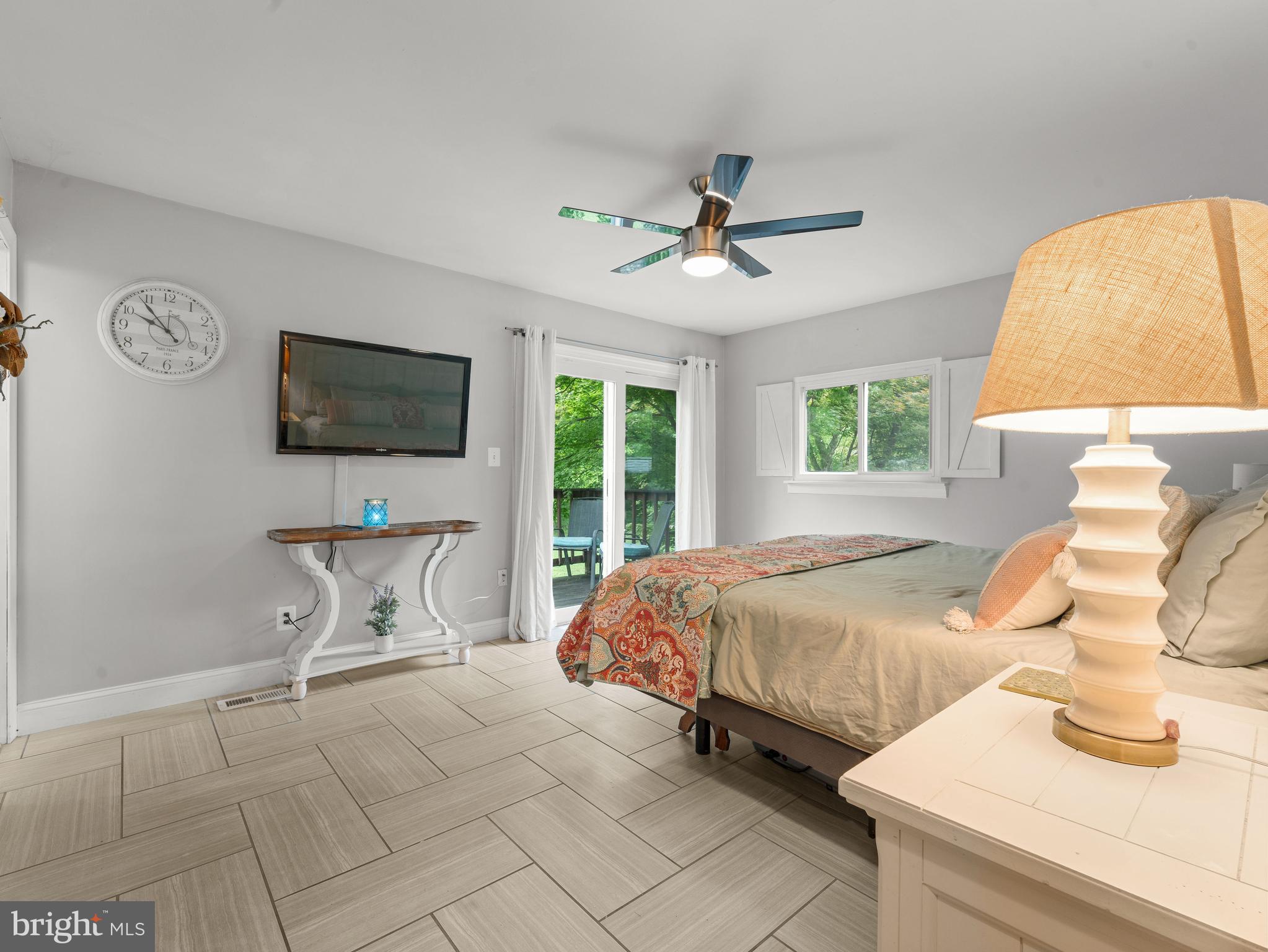 LOTHIAN WOODS - Residential