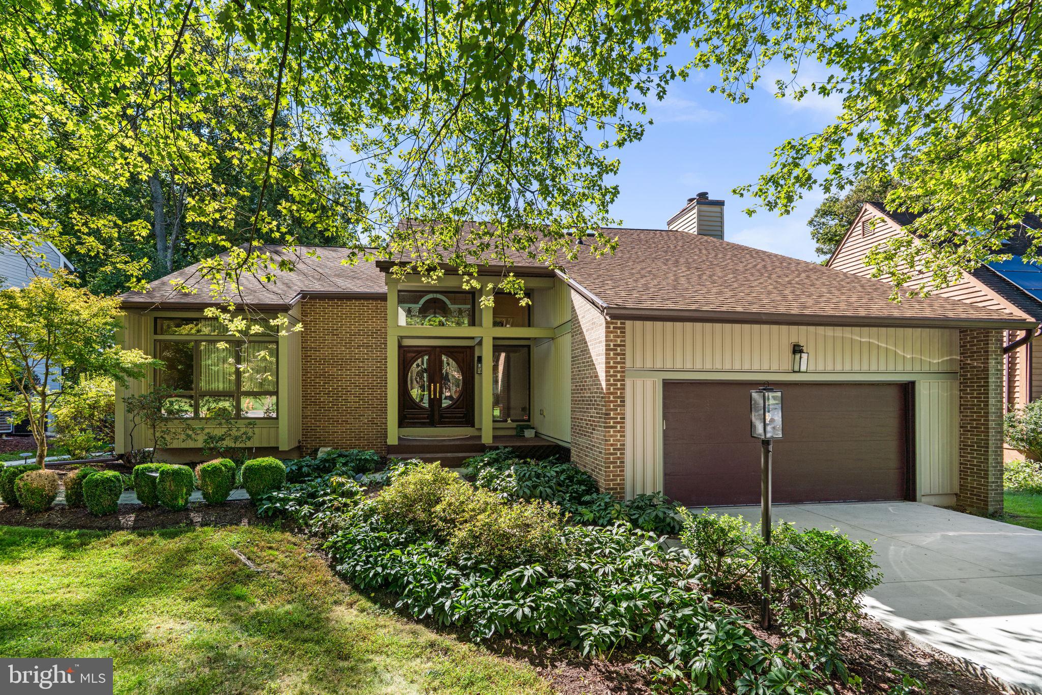6184 LLANFAIR DRIVE
