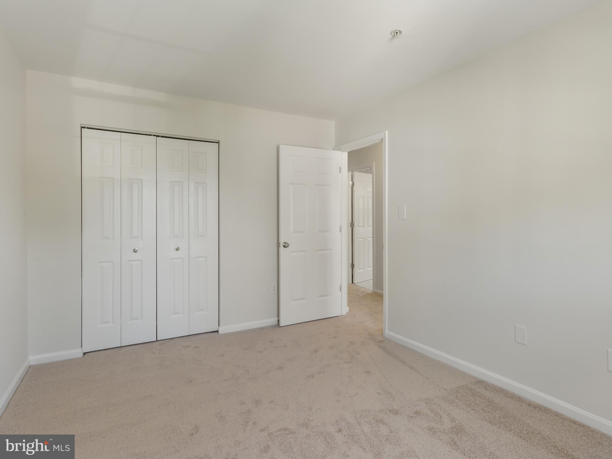 COLLEGE PARKWAY PLACE - Residential