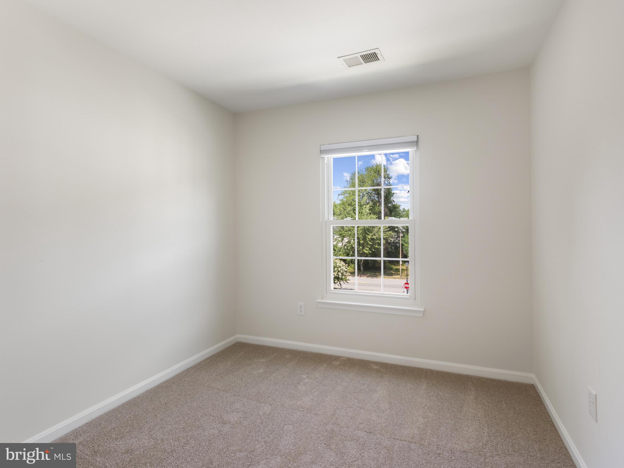 COLLEGE PARKWAY PLACE - Residential