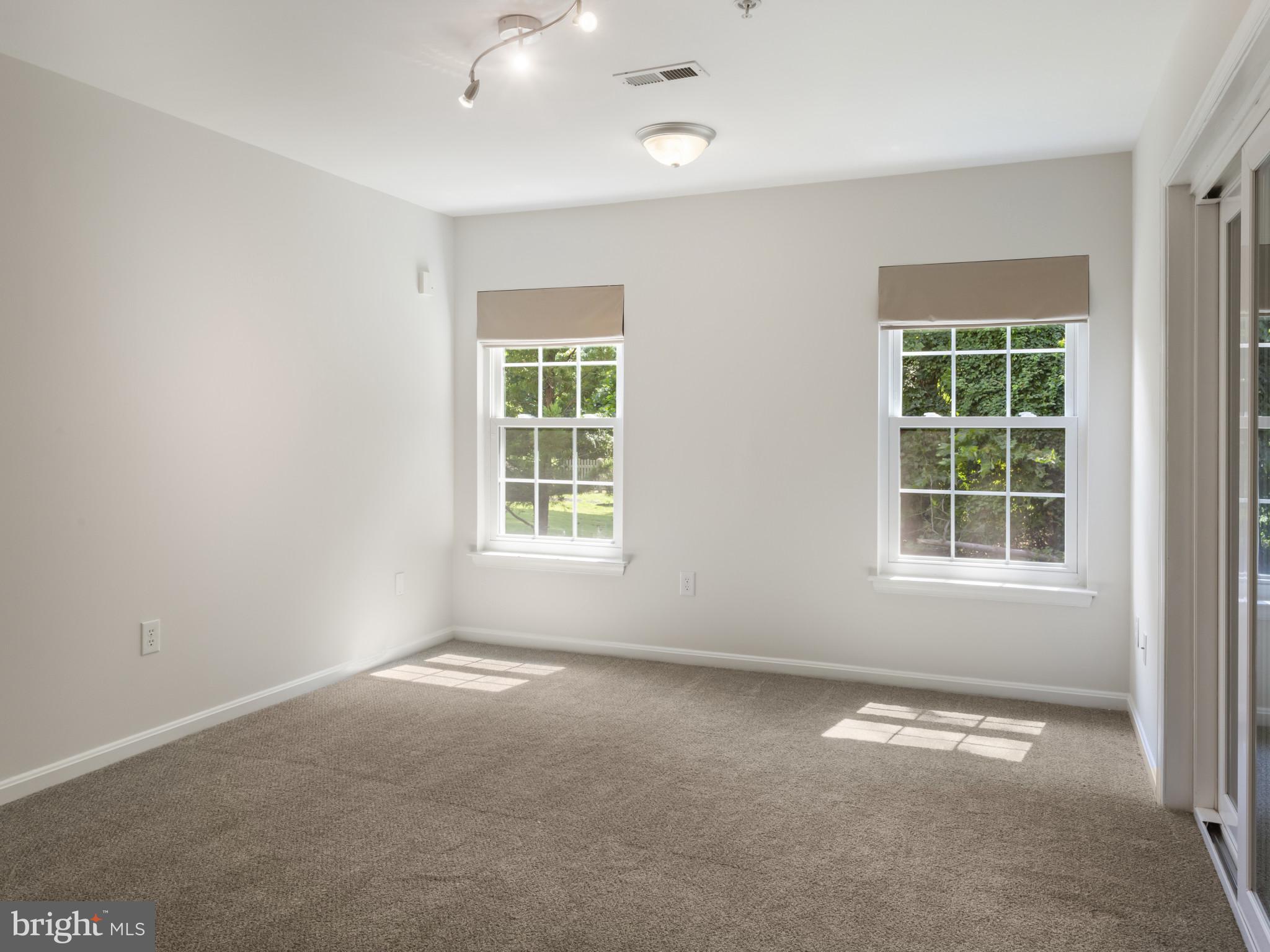 COLLEGE PARKWAY PLACE - Residential