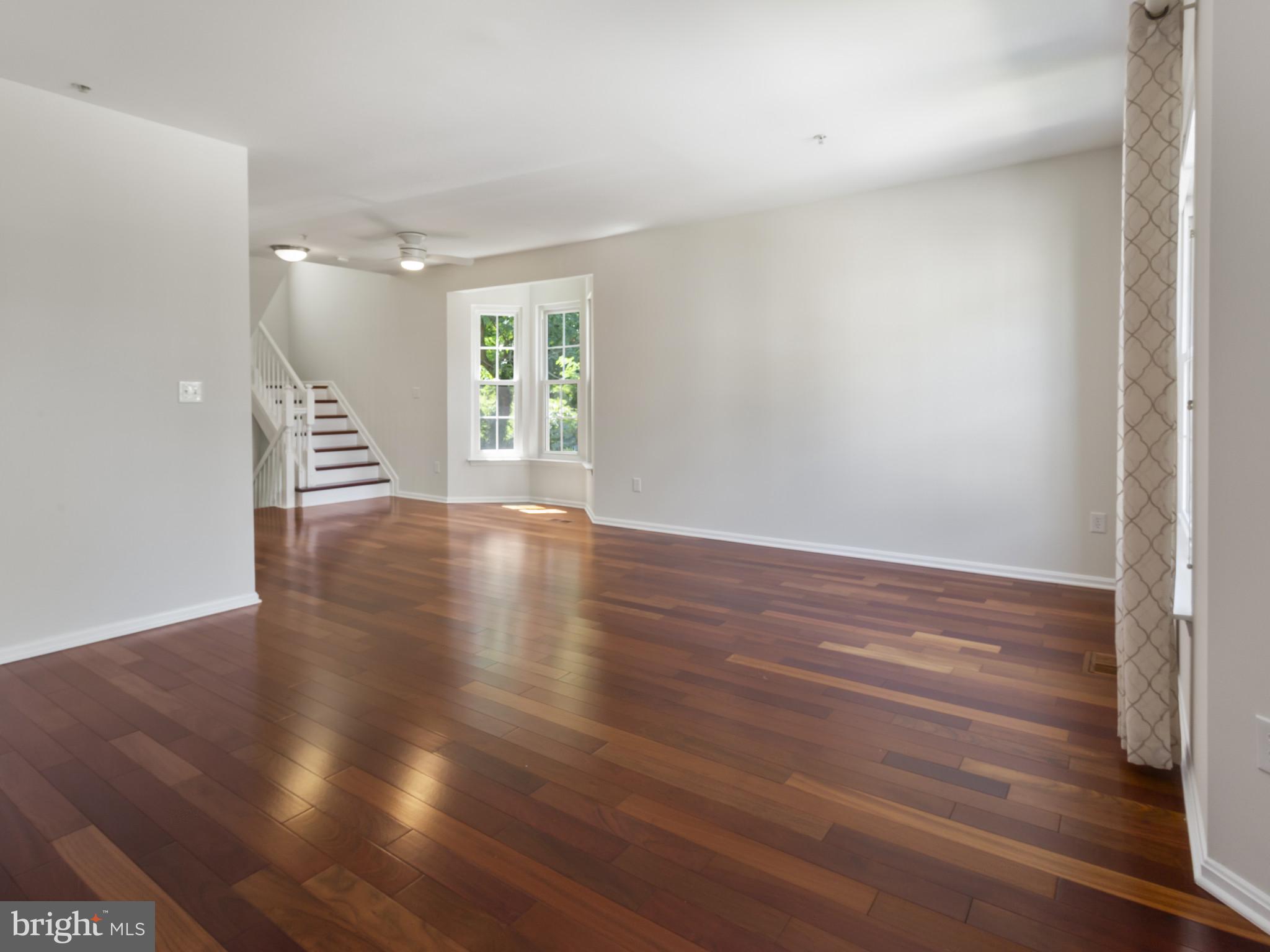 COLLEGE PARKWAY PLACE - Residential