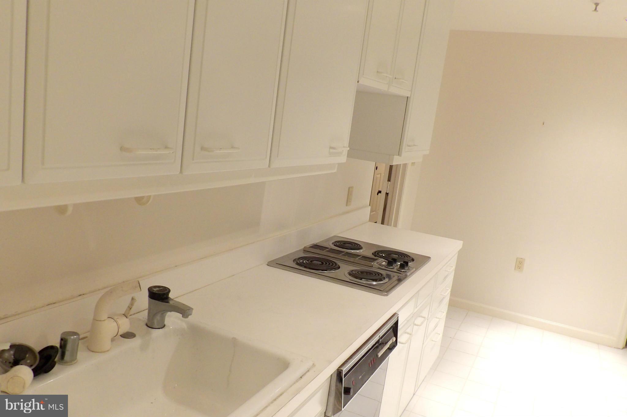 TUSCANY CANTERBURY - Residential Lease