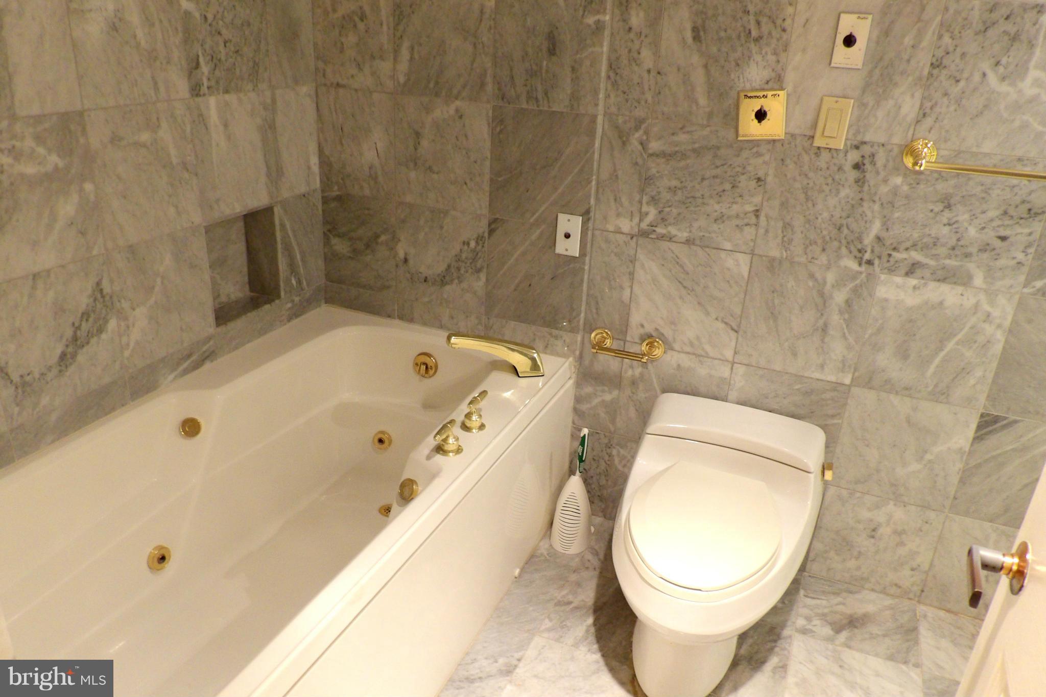 TUSCANY CANTERBURY - Residential Lease