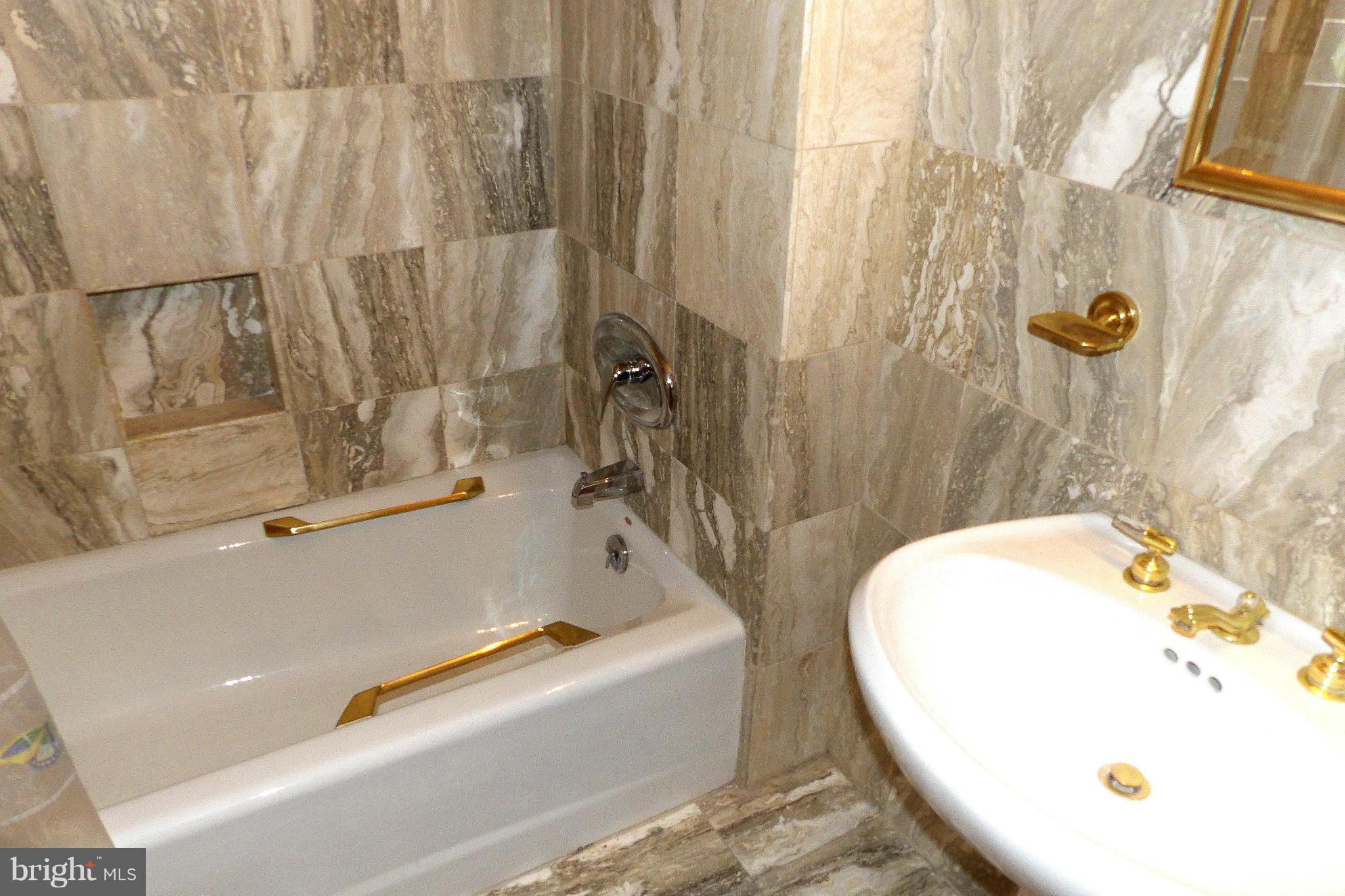 TUSCANY CANTERBURY - Residential Lease