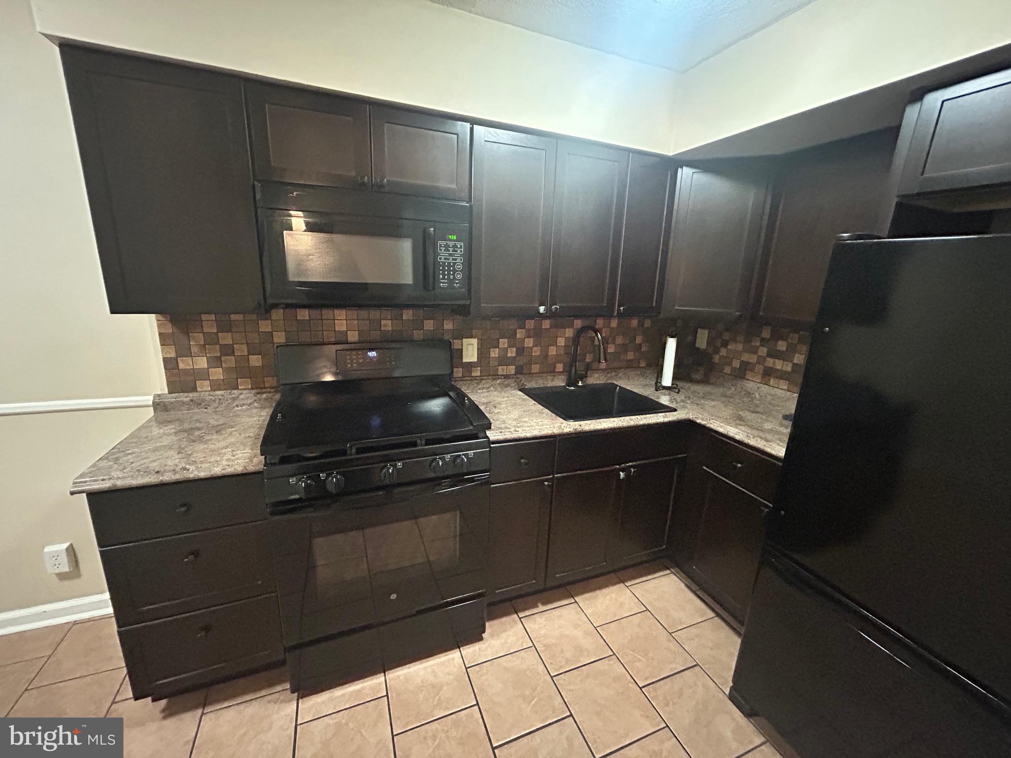 MAYFAIR - Residential