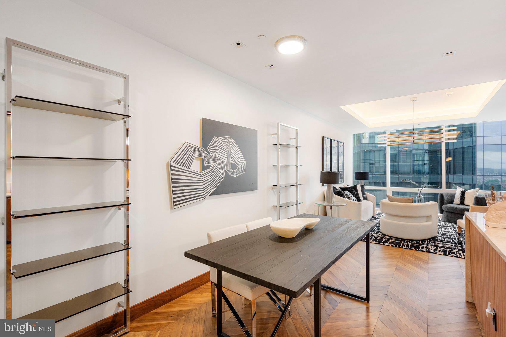 FOUR SEASONS PRIVATE RESIDENCES - Residential Lease