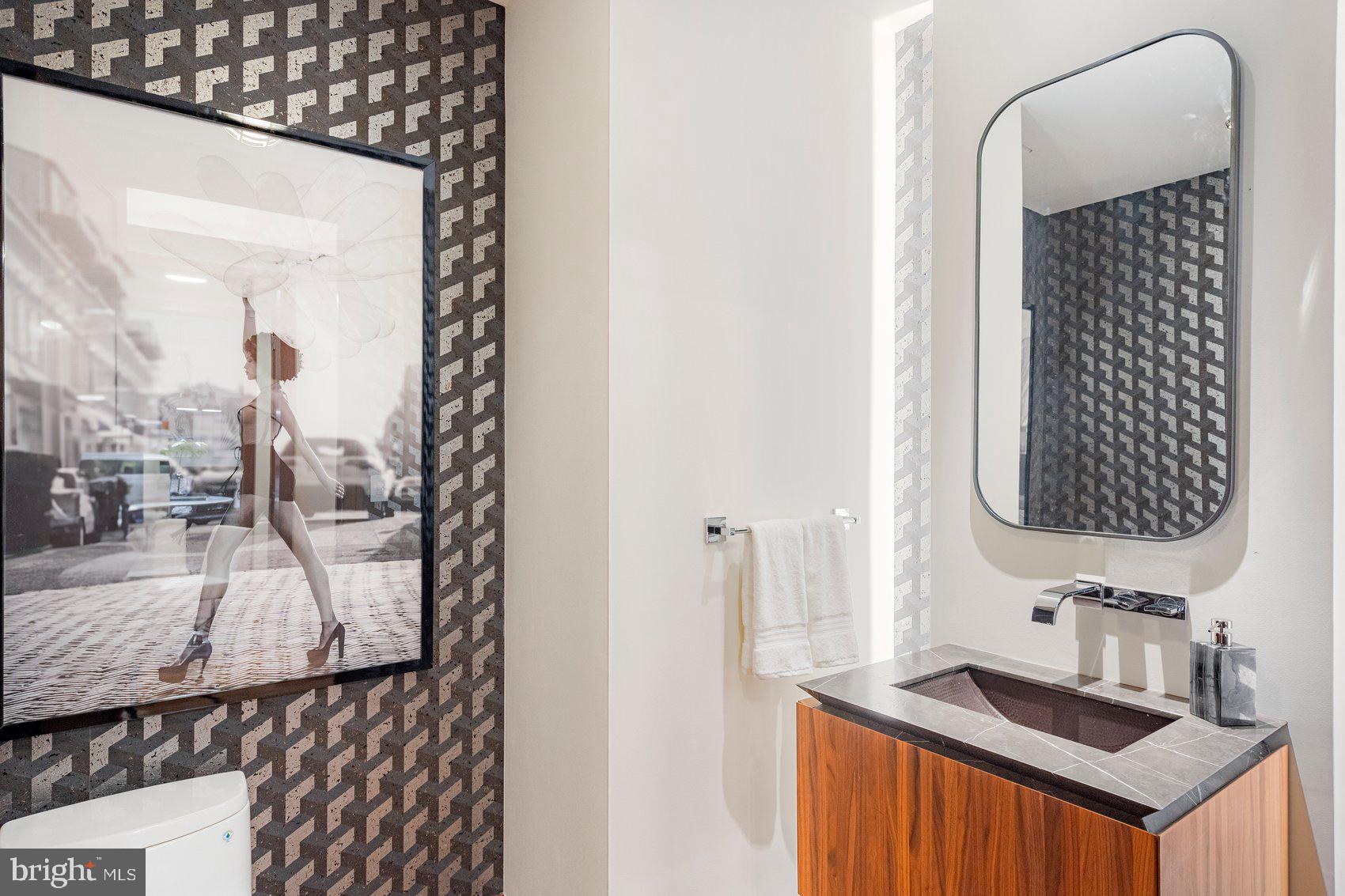 FOUR SEASONS PRIVATE RESIDENCES - Residential Lease