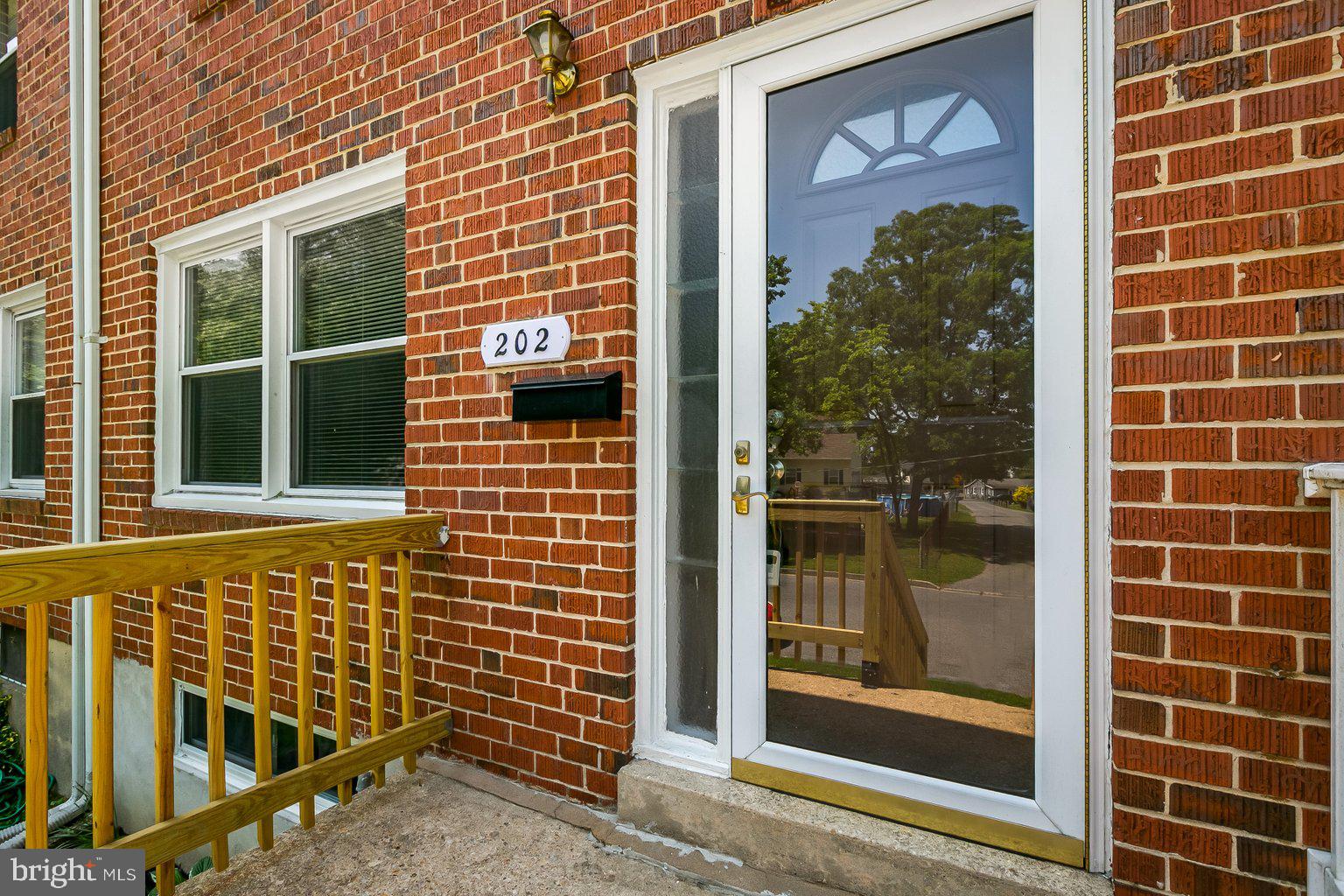 RIVERWOOD PARK - Residential Lease