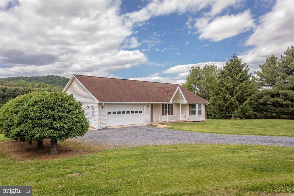2220 PINEWOODS ROAD