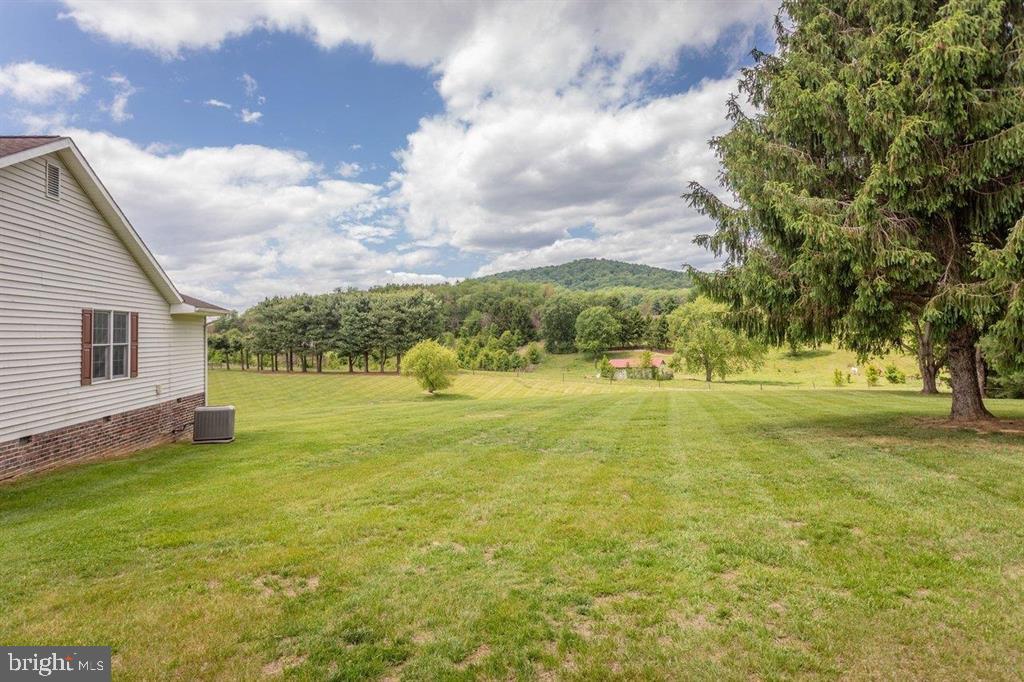 2220 PINEWOODS ROAD