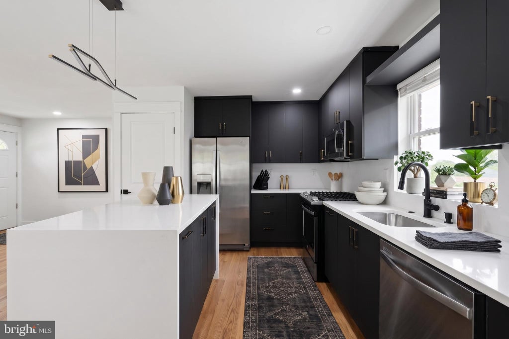 Photo of 6611 Newport Road, HYATTSVILLE, MD 20784 (MLS # MDPG2216044)