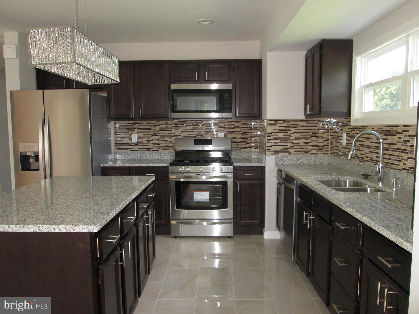 WINDHAM MANOR - Residential