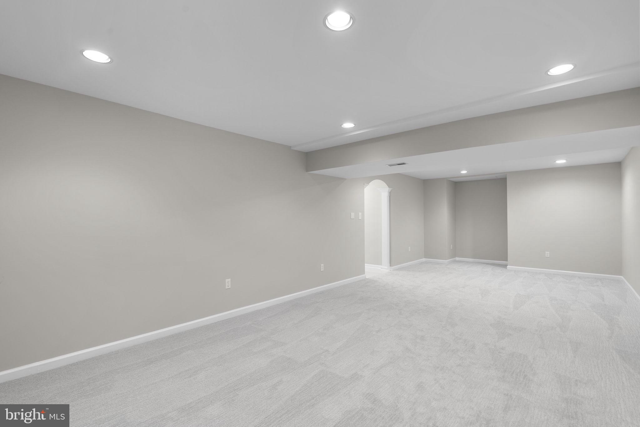 KENTLANDS GATEHOUSE - Residential