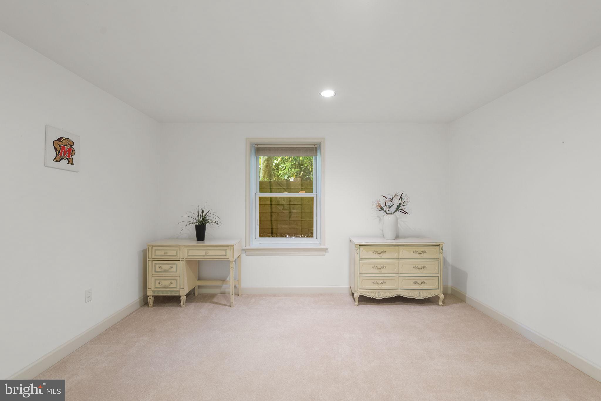KENTLANDS GATEHOUSE - Residential