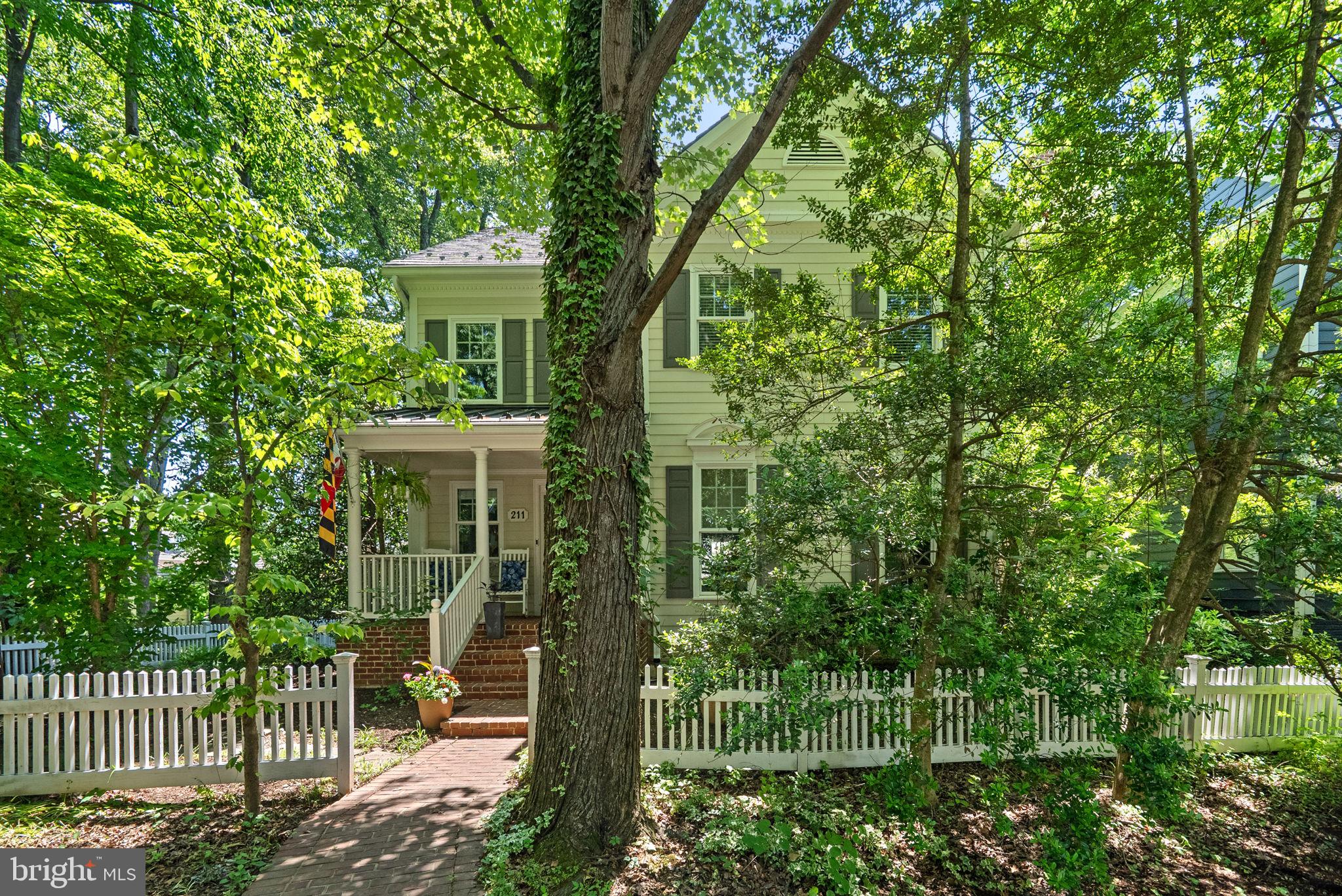 KENTLANDS GATEHOUSE - Residential