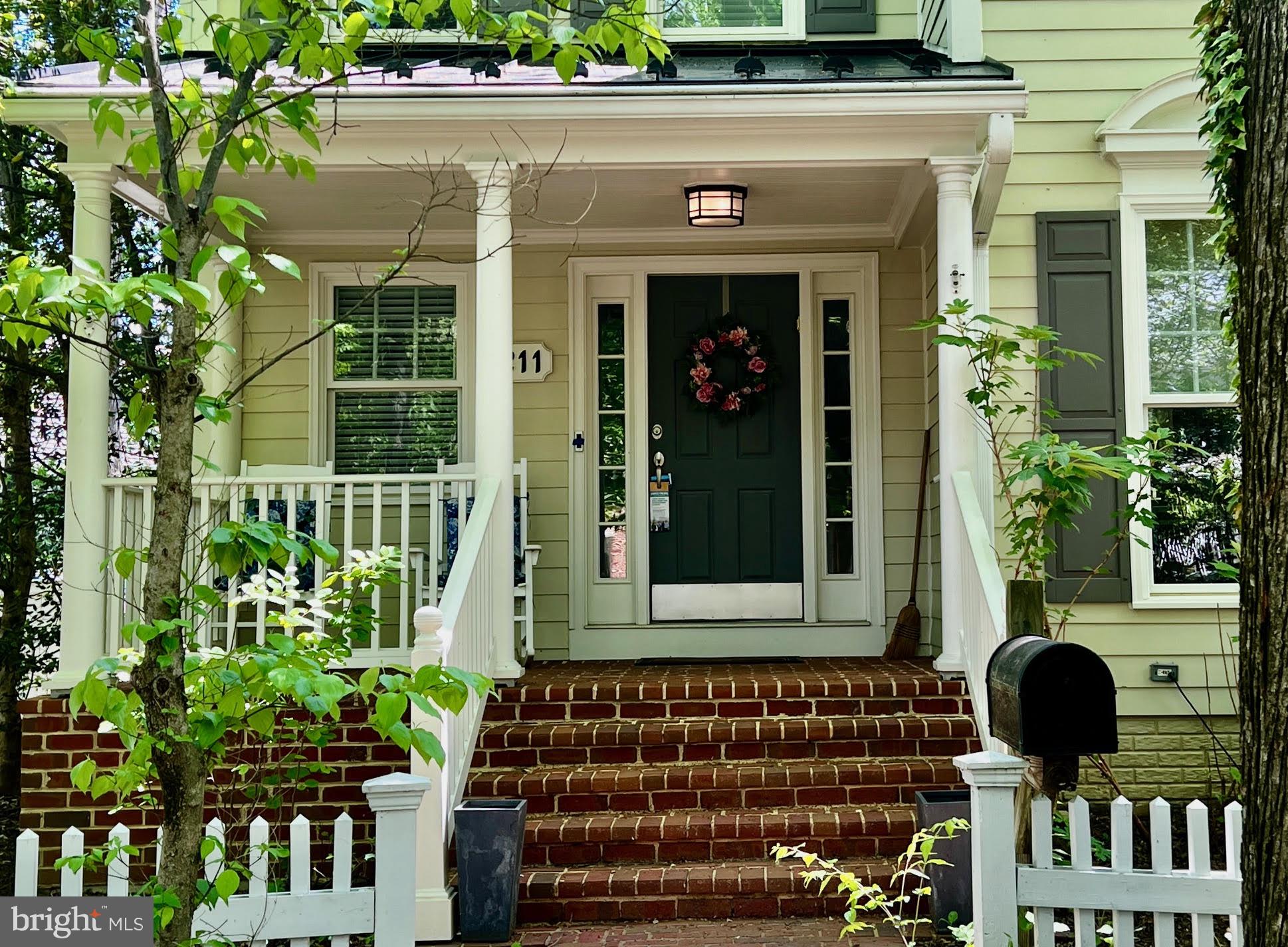 211 HOLMARD STREET
