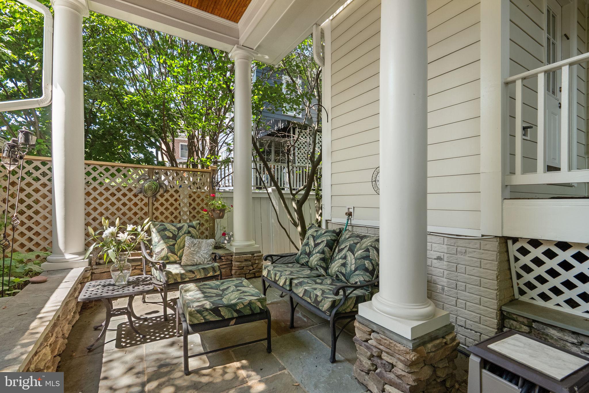 KENTLANDS GATEHOUSE - Residential