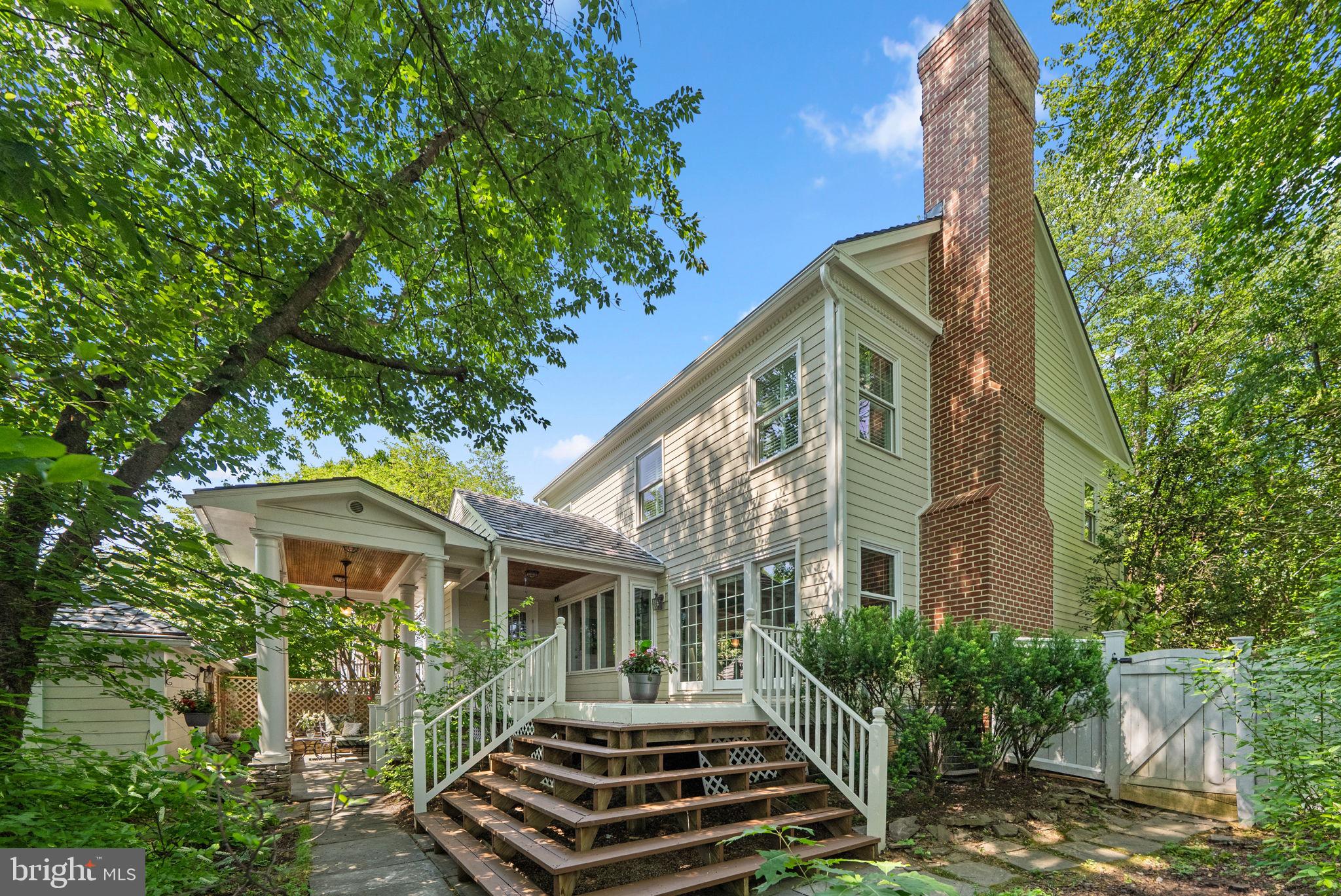 KENTLANDS GATEHOUSE - Residential