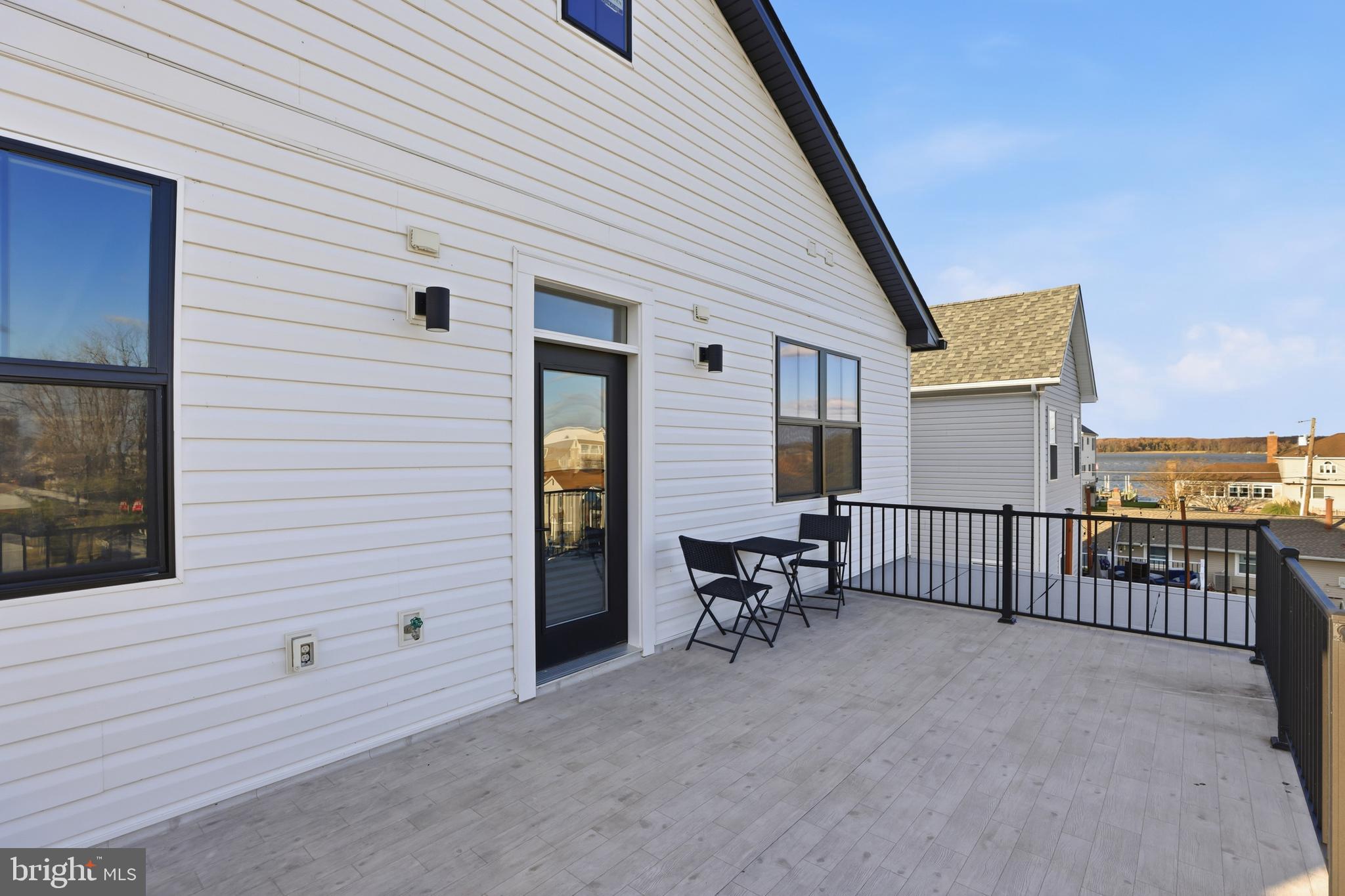 LYNCH POINT - Residential