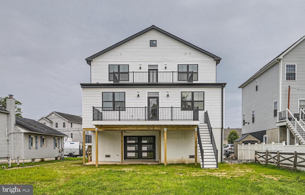 LYNCH POINT - Residential